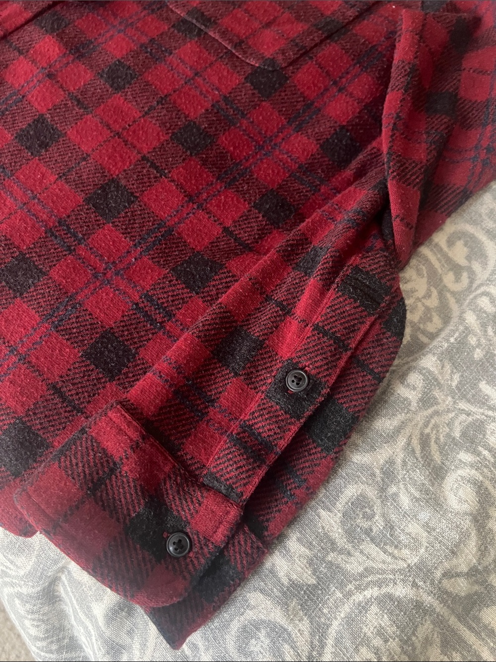 Faherty Legend Sweater Shirt Size Large Red Plaid Flannel Stretch - Picture 8 of 8
